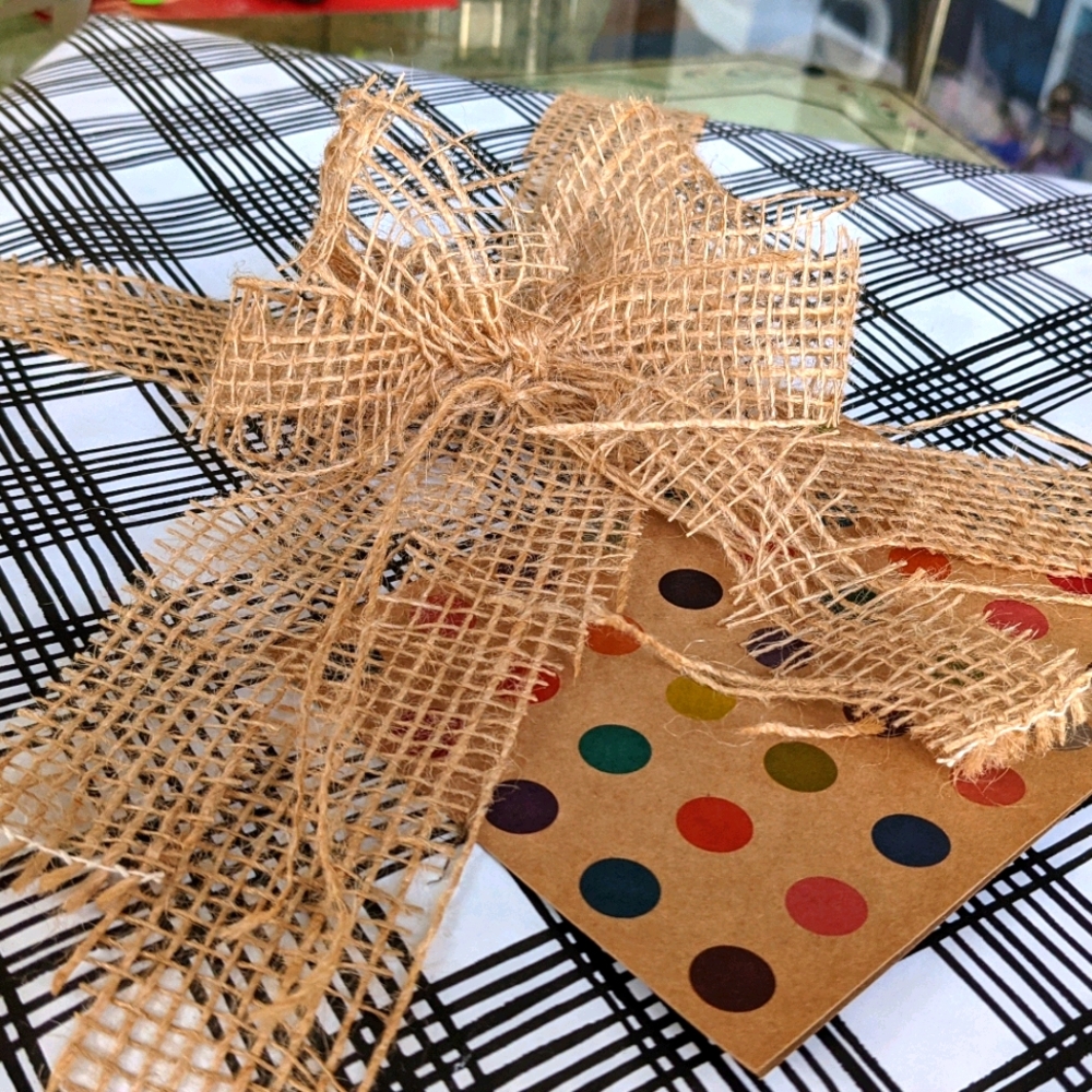 Gift Surprise Box - Picture 2 of 4